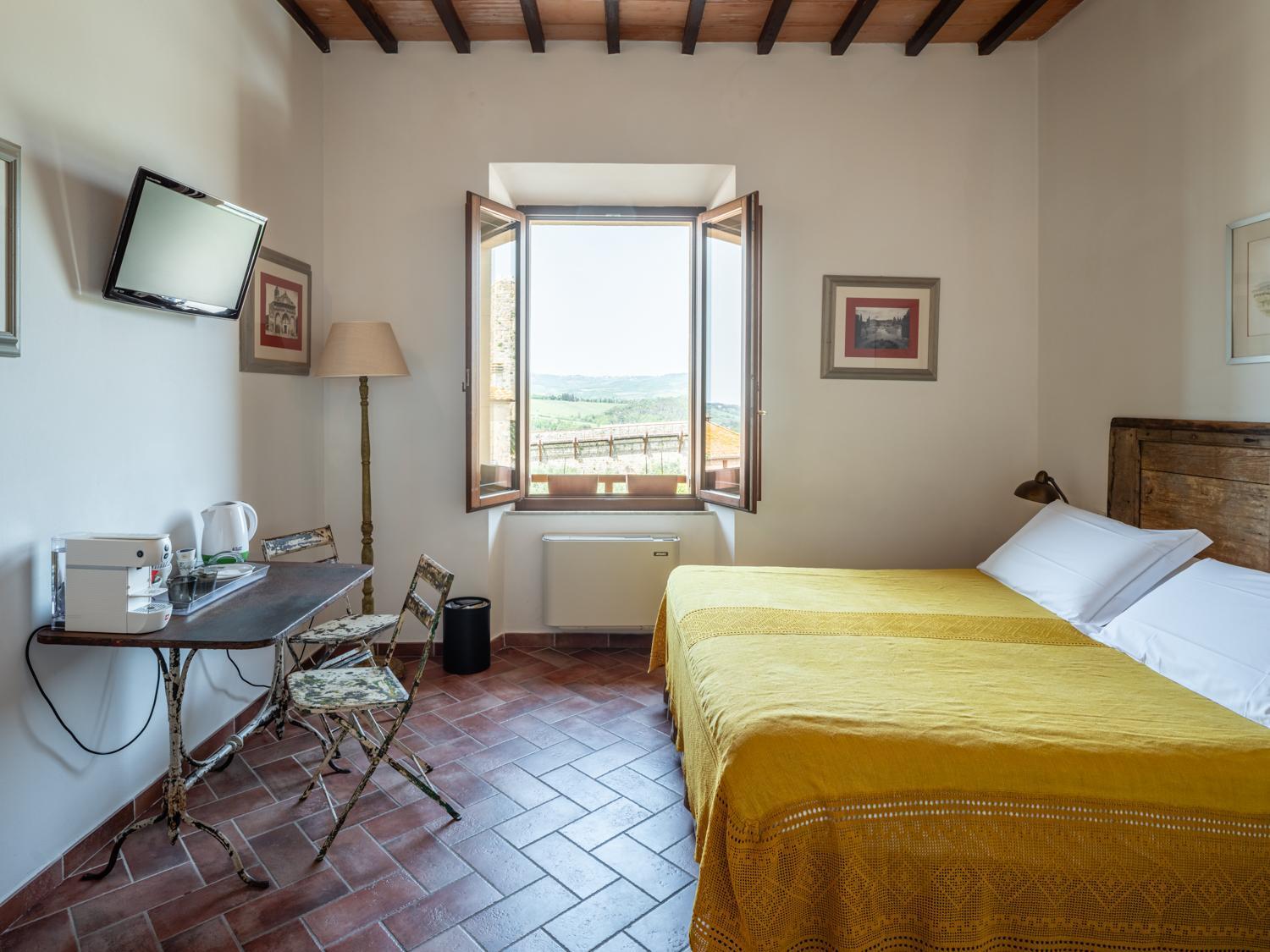 Rooms And Wine Al Castello 蒙特里久尼 外观 照片