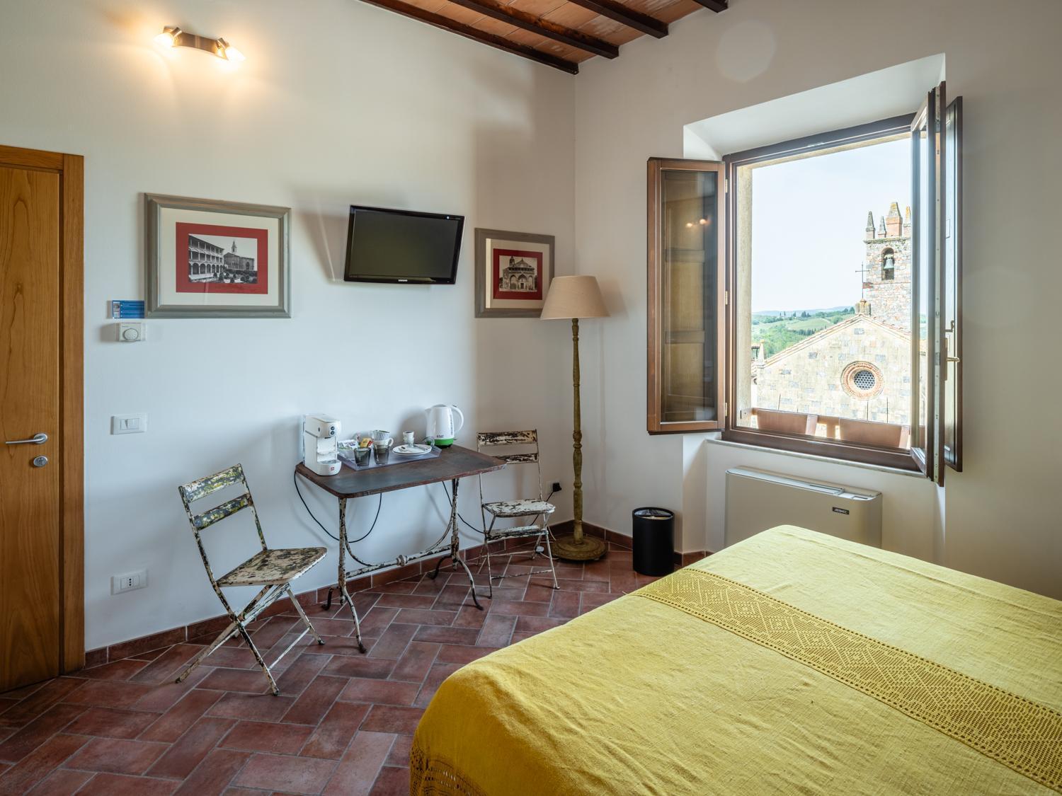 Rooms And Wine Al Castello 蒙特里久尼 外观 照片