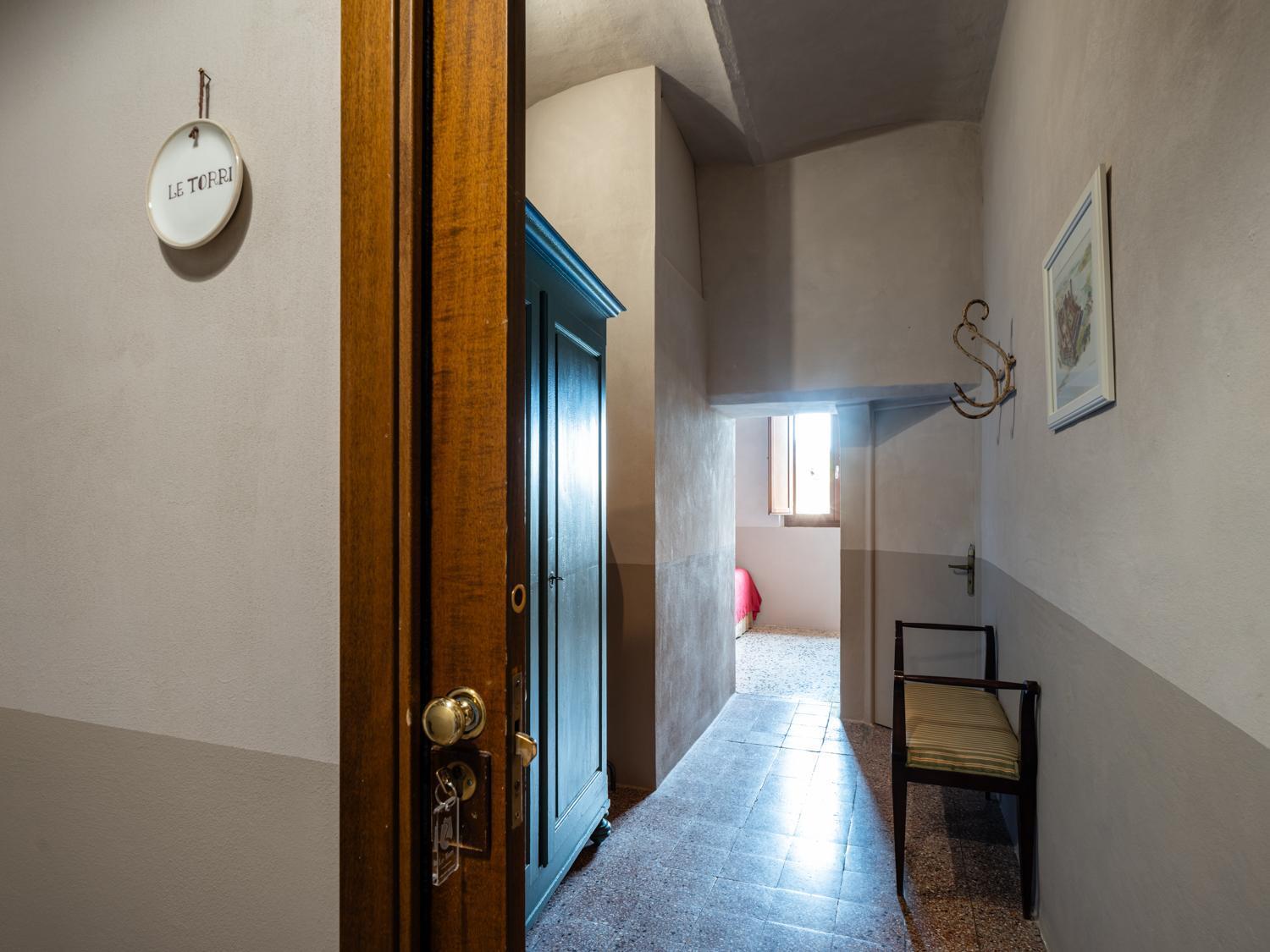 Rooms And Wine Al Castello 蒙特里久尼 外观 照片