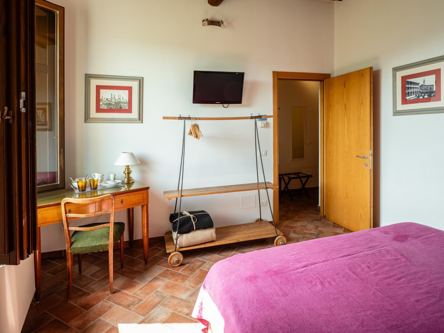 Rooms And Wine Al Castello 蒙特里久尼 外观 照片