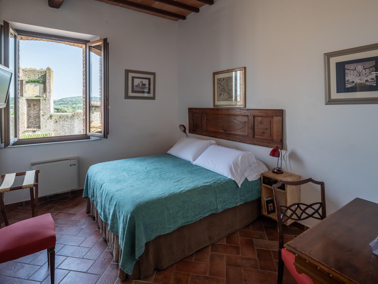 Rooms And Wine Al Castello 蒙特里久尼 外观 照片